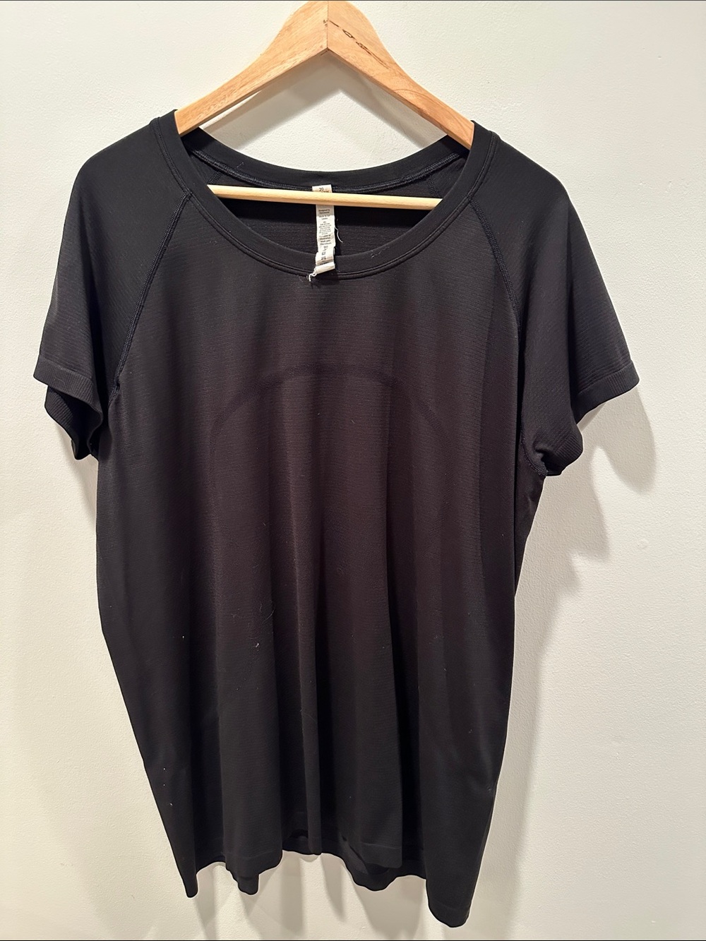 lululemon athletica Black Short-Sleeve Performance Tee
